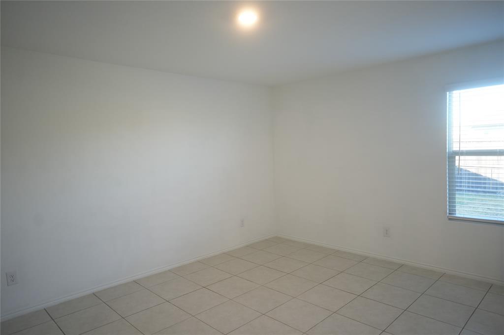 3480 Mildren Bend Property Photo 9