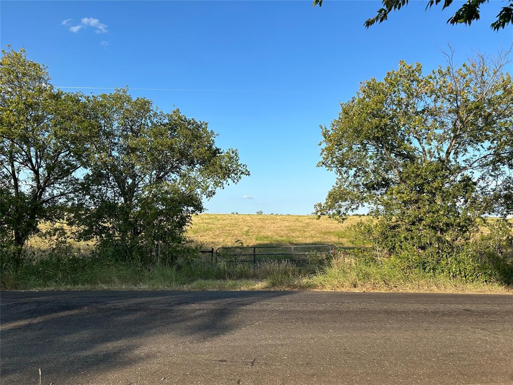9248 S County Line Road Property Photo 3