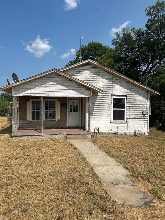 204 8th Street Property Photo 1
