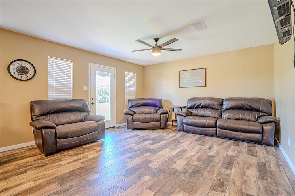 600 County Road 427 Property Photo 10