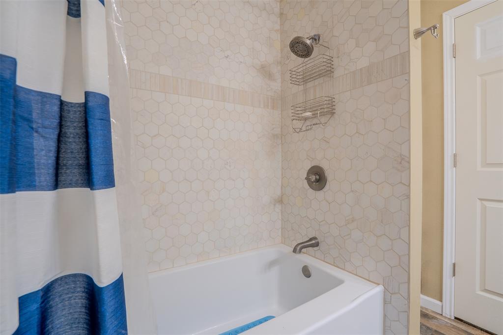 600 County Road 427 Property Photo 22