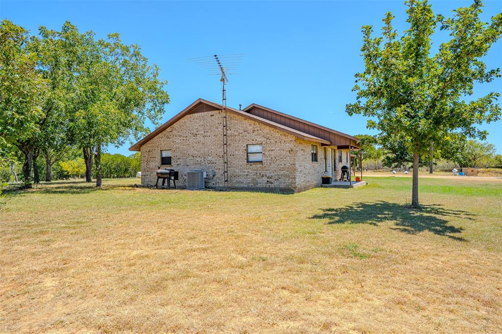 600 County Road 427 Property Photo 29