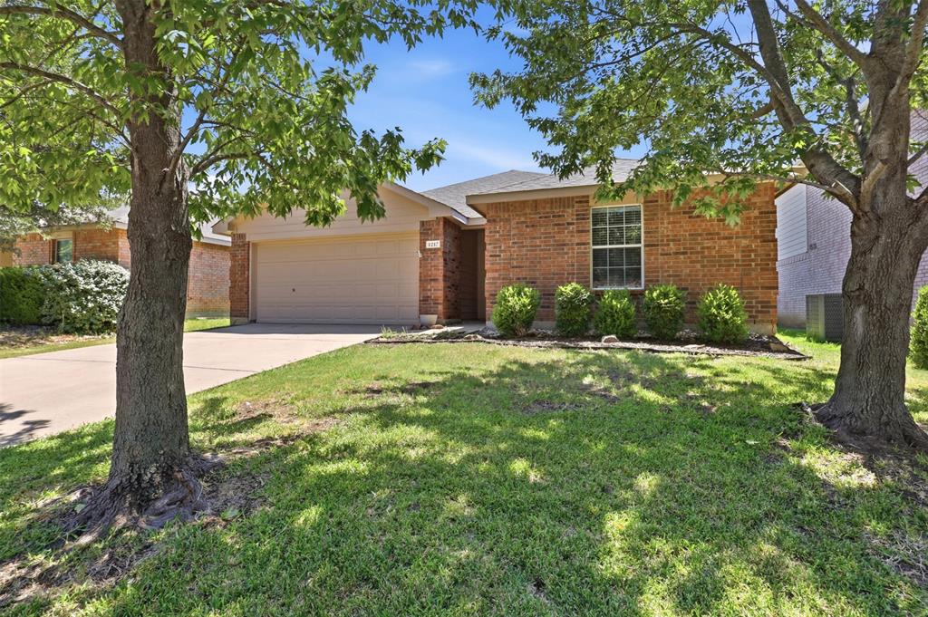 1217 Bellevue Drive Property Photo 1