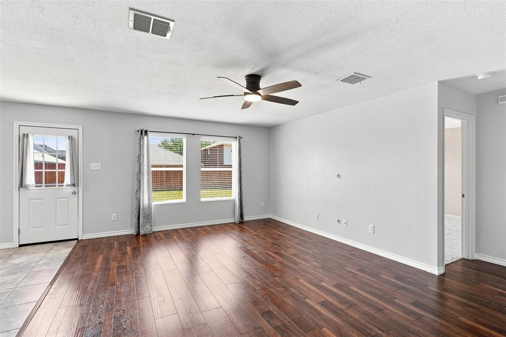 1217 Bellevue Drive Property Photo 6