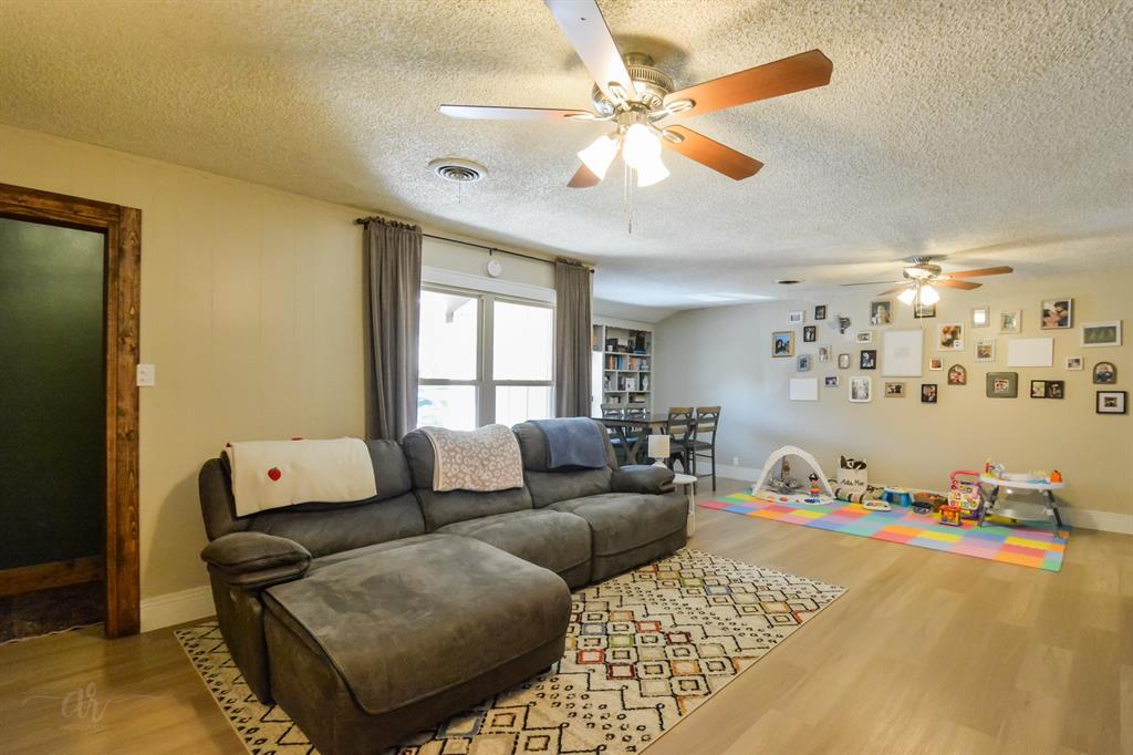 2522 S 25th Street Property Photo 4