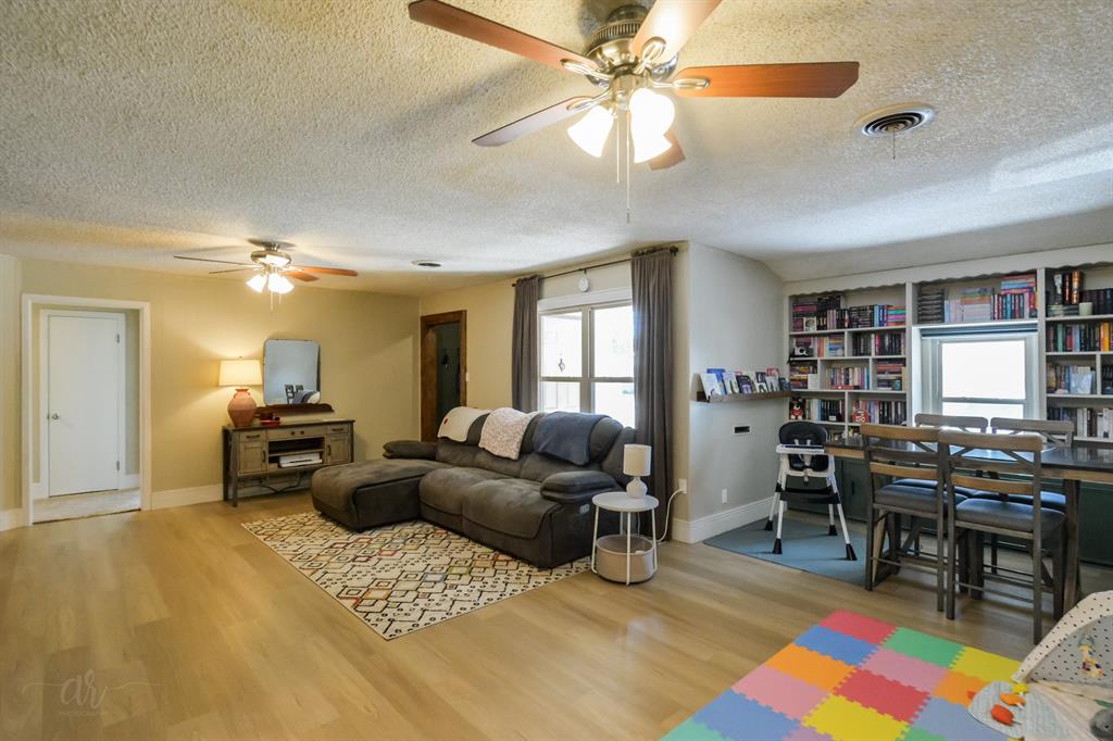 2522 S 25th Street Property Photo 5