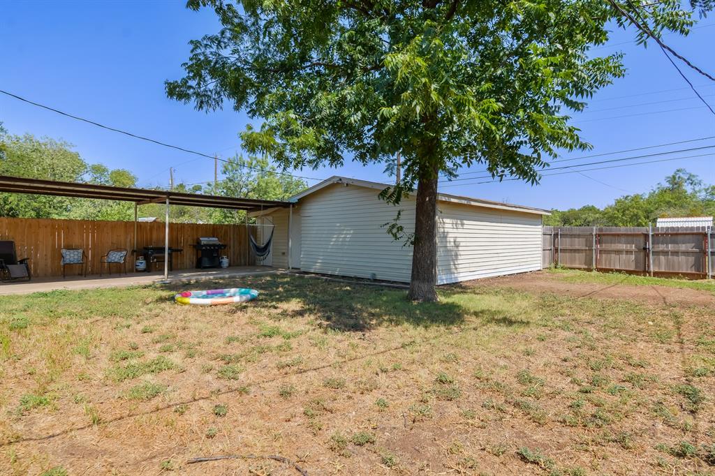2522 S 25th Street Property Photo 32