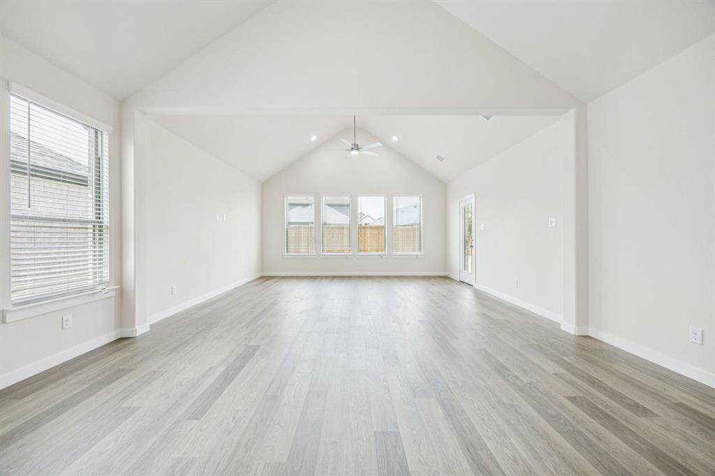 744 Brightstar Drive Property Photo 12