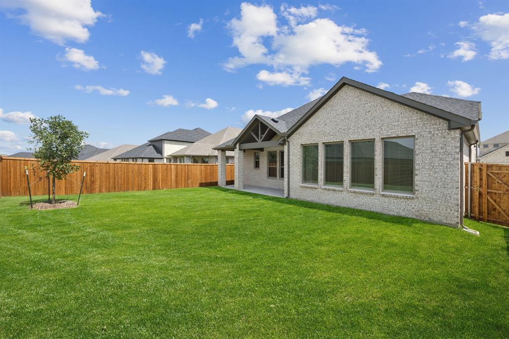 744 Brightstar Drive Property Photo 29