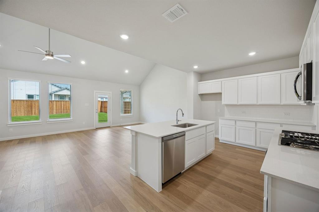 752 Brightstar Drive Property Photo 12