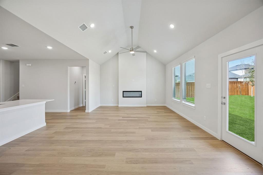 752 Brightstar Drive Property Photo 16