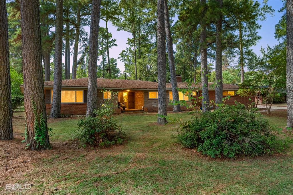 1907 S Brookwood Drive Property Photo 1