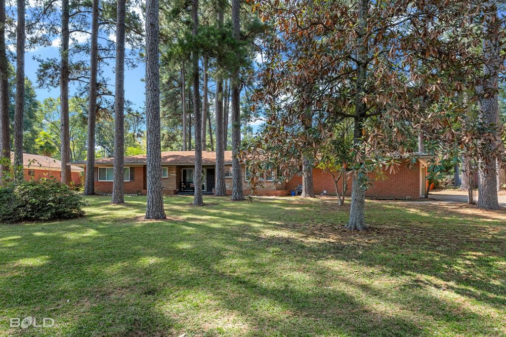 1907 S Brookwood Drive Property Photo 3