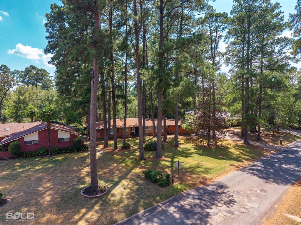 1907 S Brookwood Drive Property Photo 4