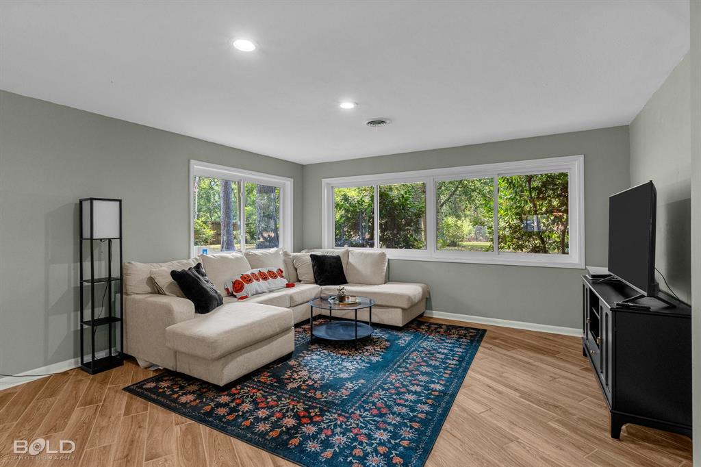 1907 S Brookwood Drive Property Photo 11