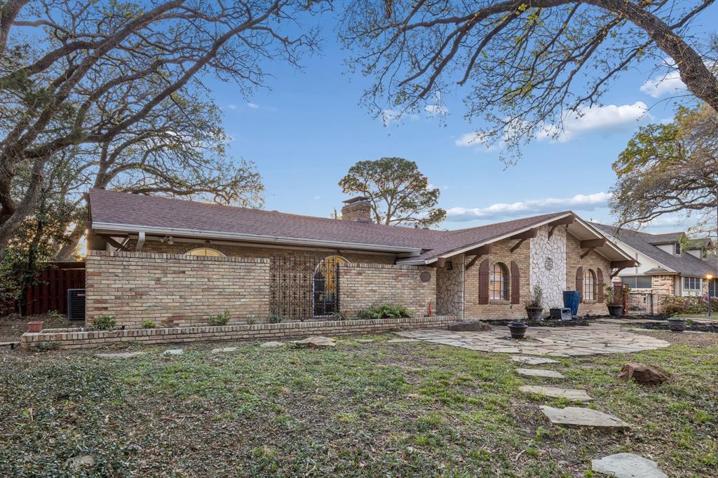 1709 Timbers Drive Property Photo 3