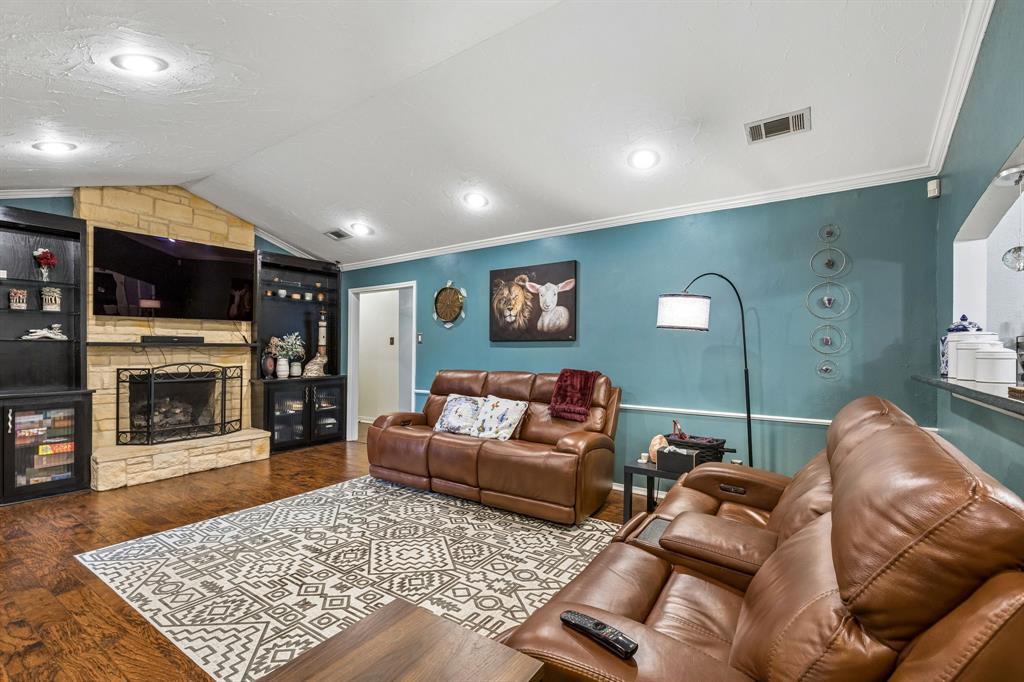 1709 Timbers Drive Property Photo 13