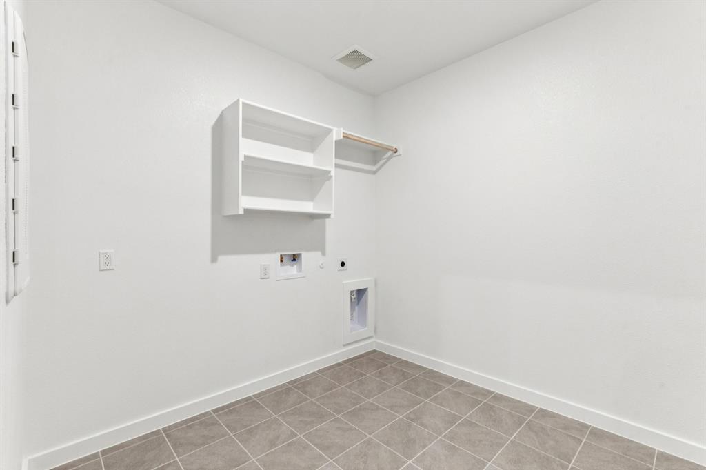 3909 Somerville Drive Property Photo 17