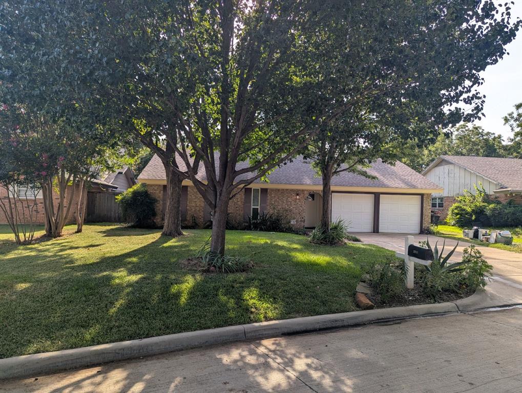 2908 Ashbury Drive Property Photo 1