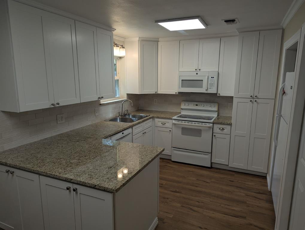 2908 Ashbury Drive Property Photo 9