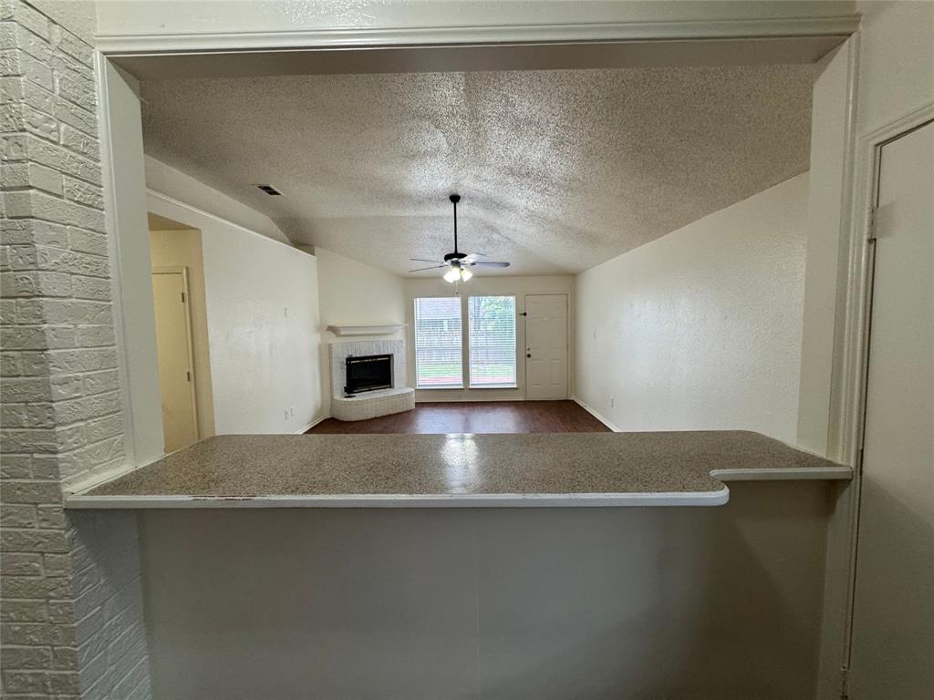 4024 Periwinkle Drive Property Photo 11