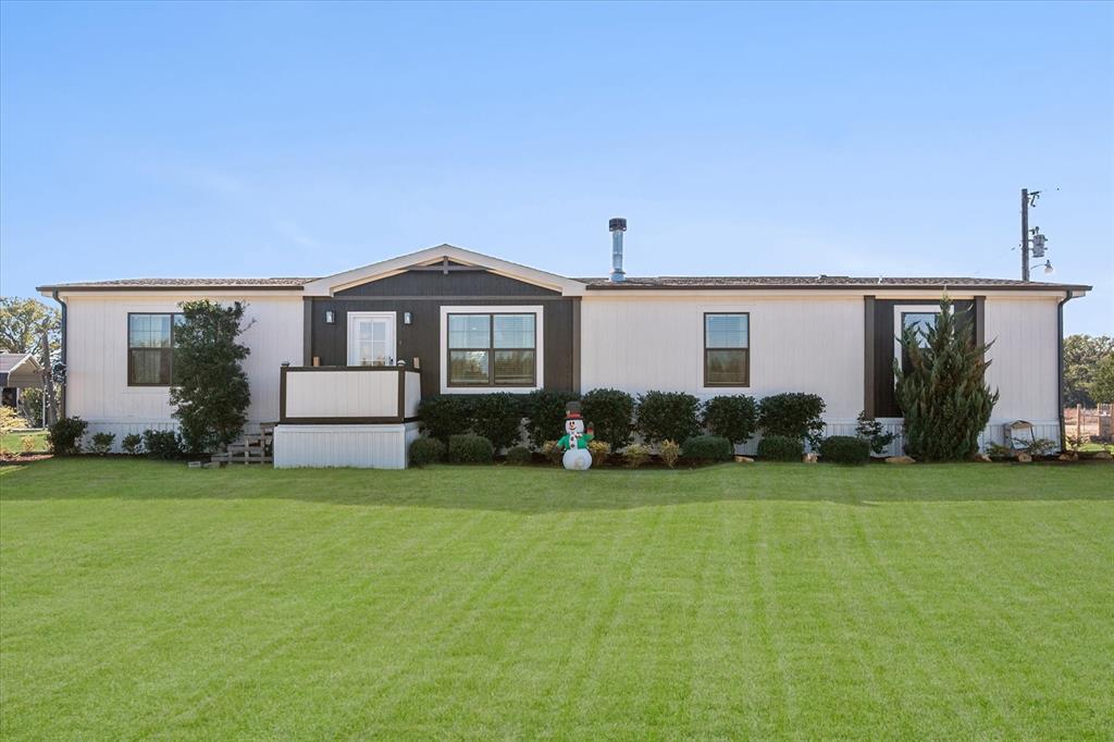 16857 Fm 639 Property Photo 2