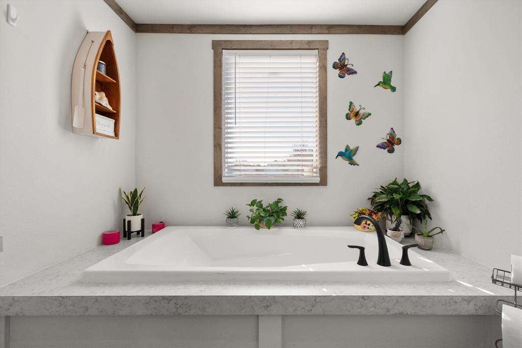 16857 Fm 639 Property Photo 18