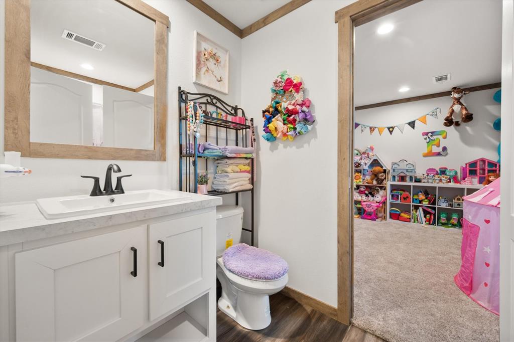 16857 Fm 639 Property Photo 21