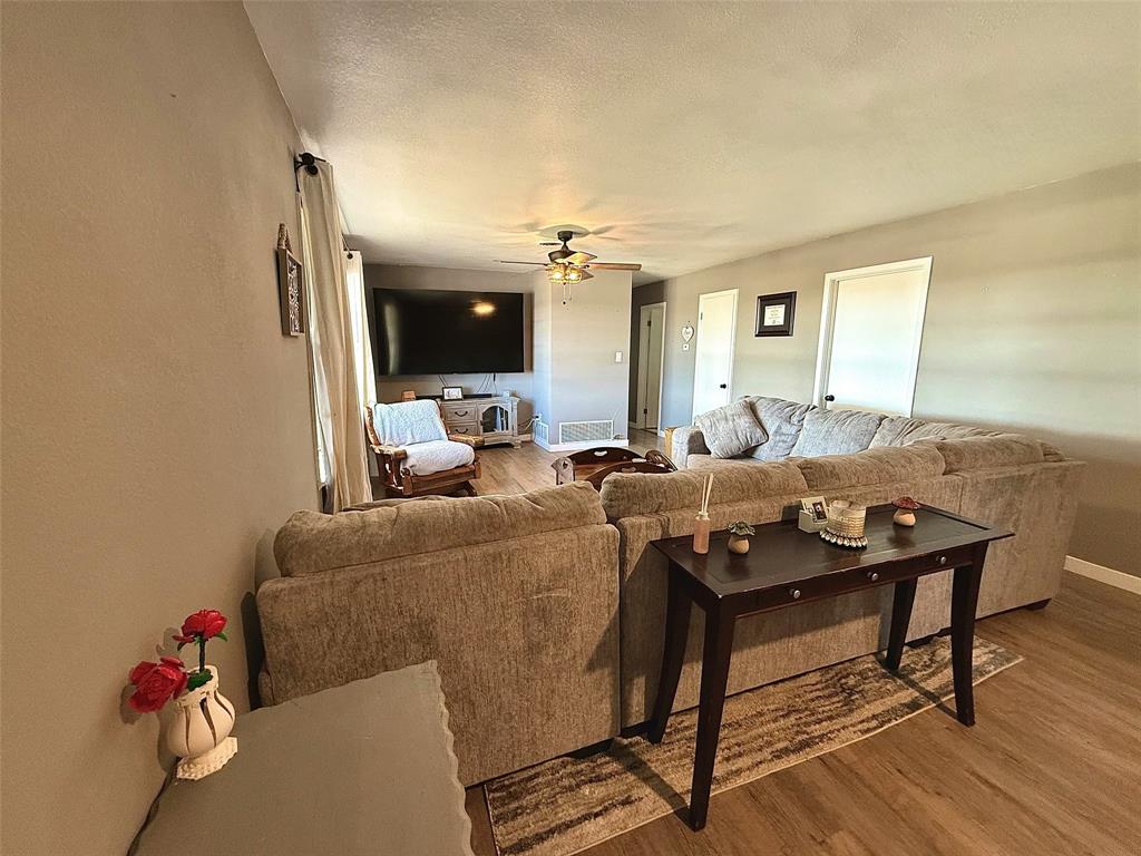 200 Arden Street Property Photo 4