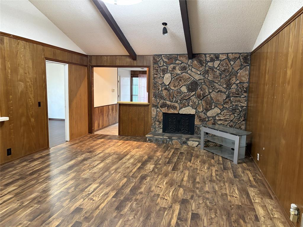 3002 Barrington Place Property Photo 3