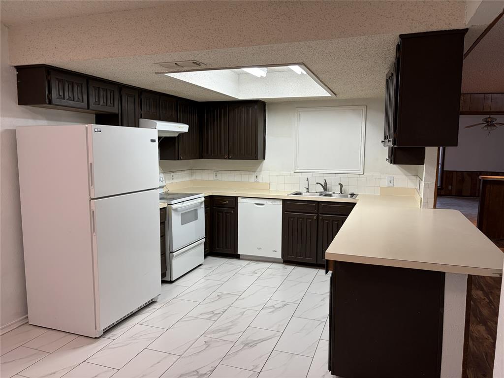 3002 Barrington Place Property Photo 4
