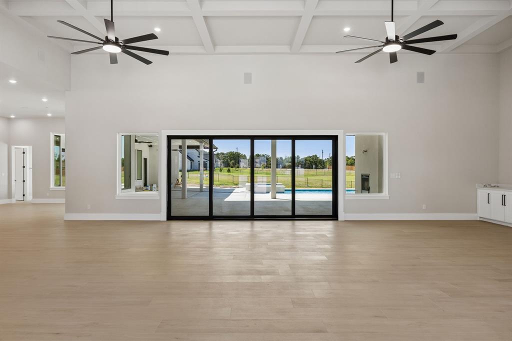 304 Mint Ridge Property Photo 6
