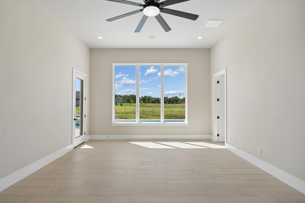 304 Mint Ridge Property Photo 21