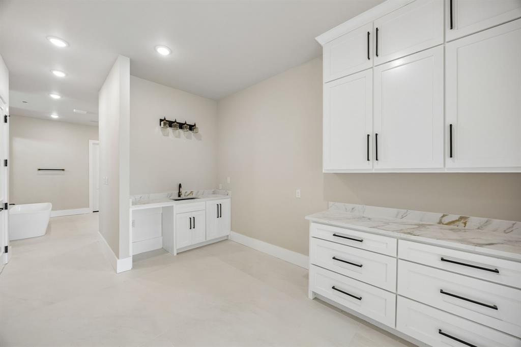 304 Mint Ridge Property Photo 25