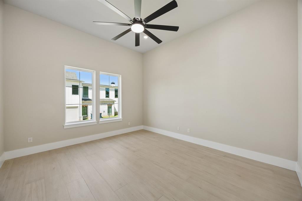 304 Mint Ridge Property Photo 28