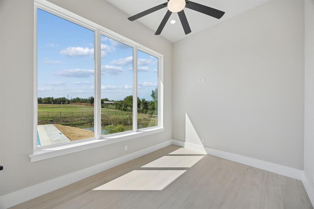 304 Mint Ridge Property Photo 29