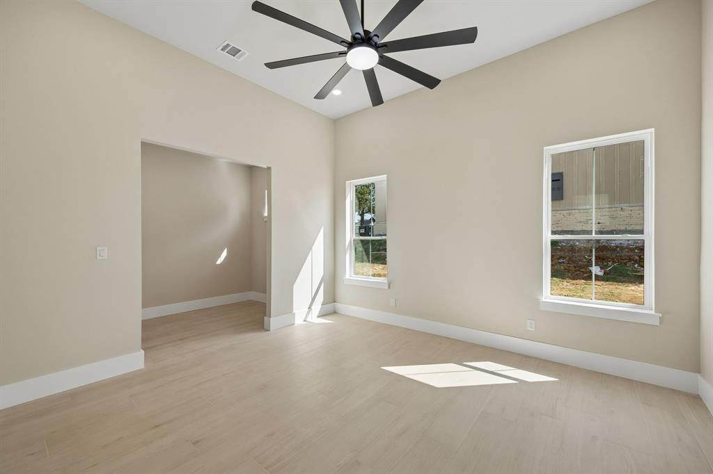 304 Mint Ridge Property Photo 32