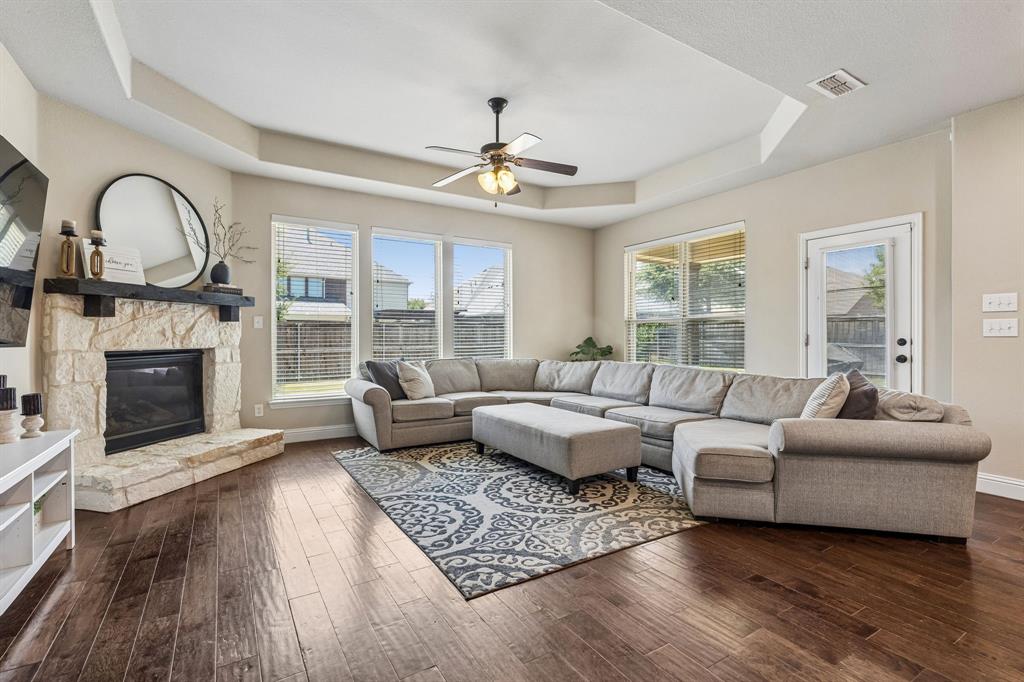 1305 Grapevine Cove Property Photo 7
