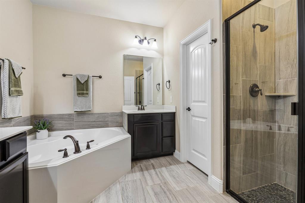 1305 Grapevine Cove Property Photo 19