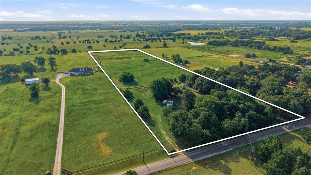 1614 W Line Road Property Photo 1