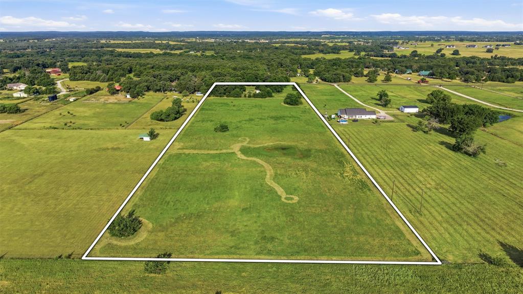 1614 W Line Road Property Photo 3