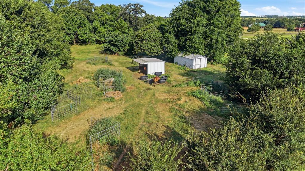 1614 W Line Road Property Photo 7