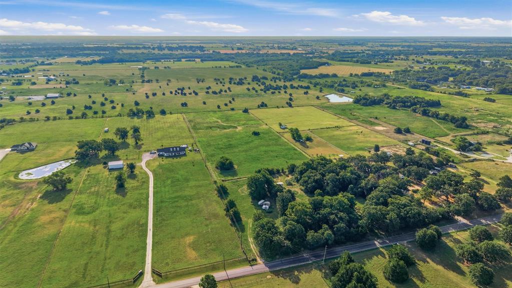 1614 W Line Road Property Photo 10