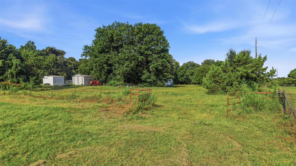 1614 W Line Road Property Photo 27