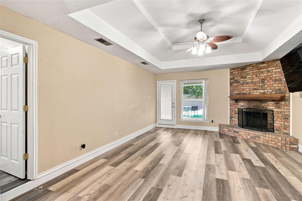 135 Meadow Ridge Drive Property Photo 4