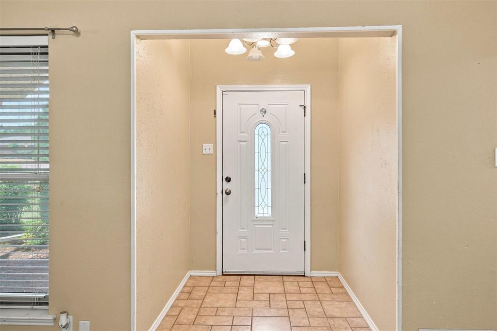 135 Meadow Ridge Drive Property Photo 6