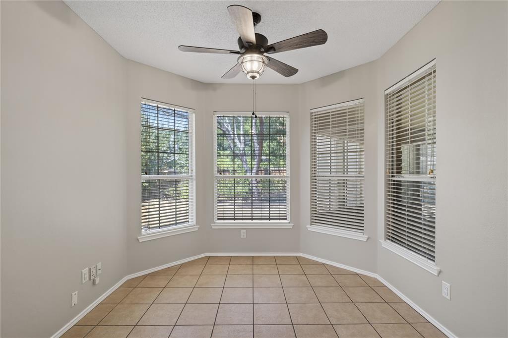 2201 W Brooklake Street Property Photo 10