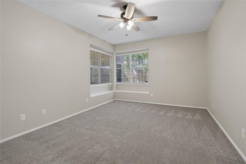 2201 W Brooklake Street Property Photo 11