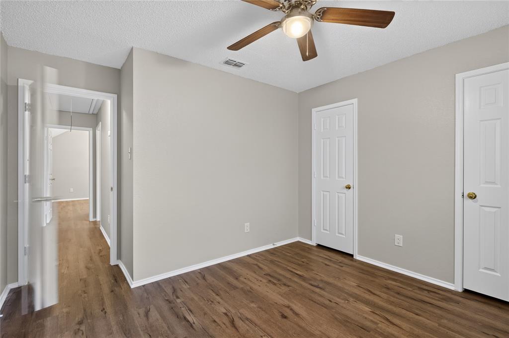 2201 W Brooklake Street Property Photo 19