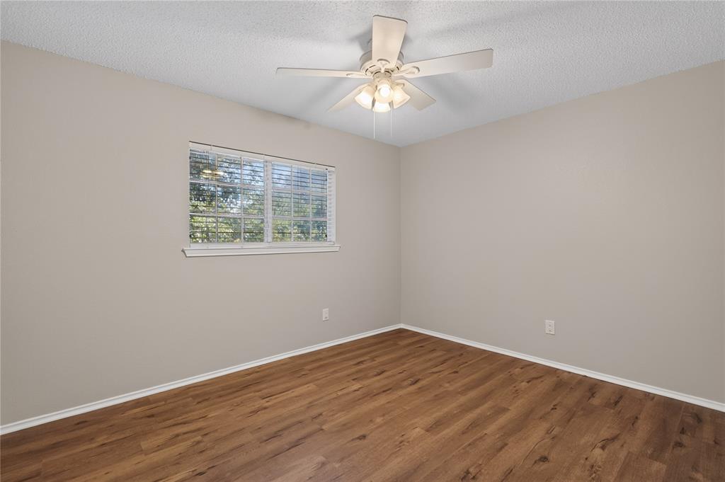 2201 W Brooklake Street Property Photo 20